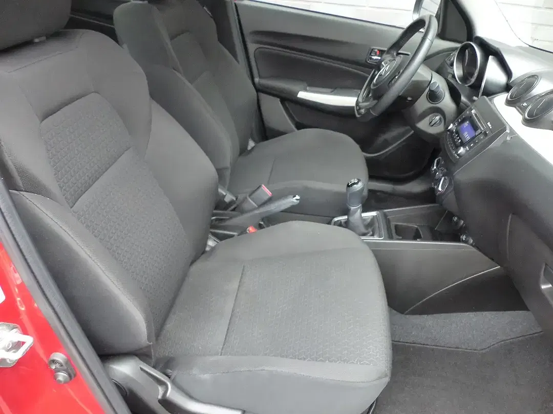Suzuki Swift - Thumbnail 3