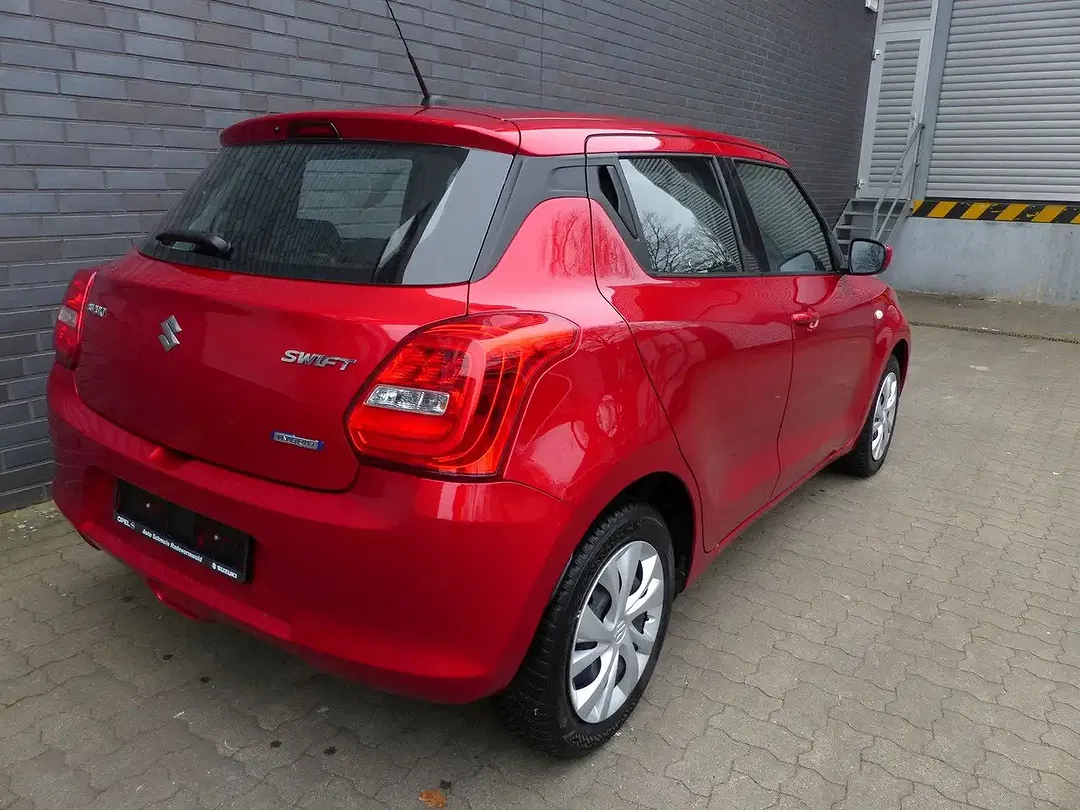 Suzuki Swift - Thumbnail 4