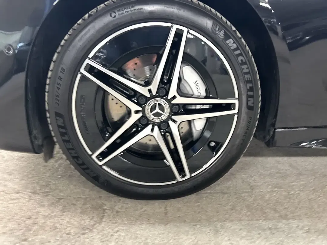 Mercedes-Benz C 300 - Thumbnail 13