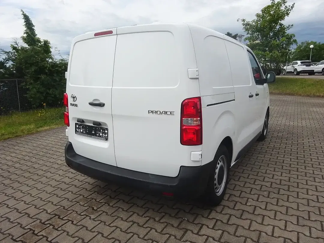 Toyota Proace - Thumbnail 4