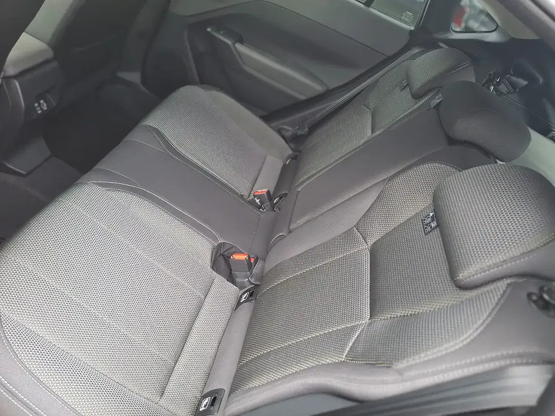 Subaru Crosstrek - Thumbnail 12