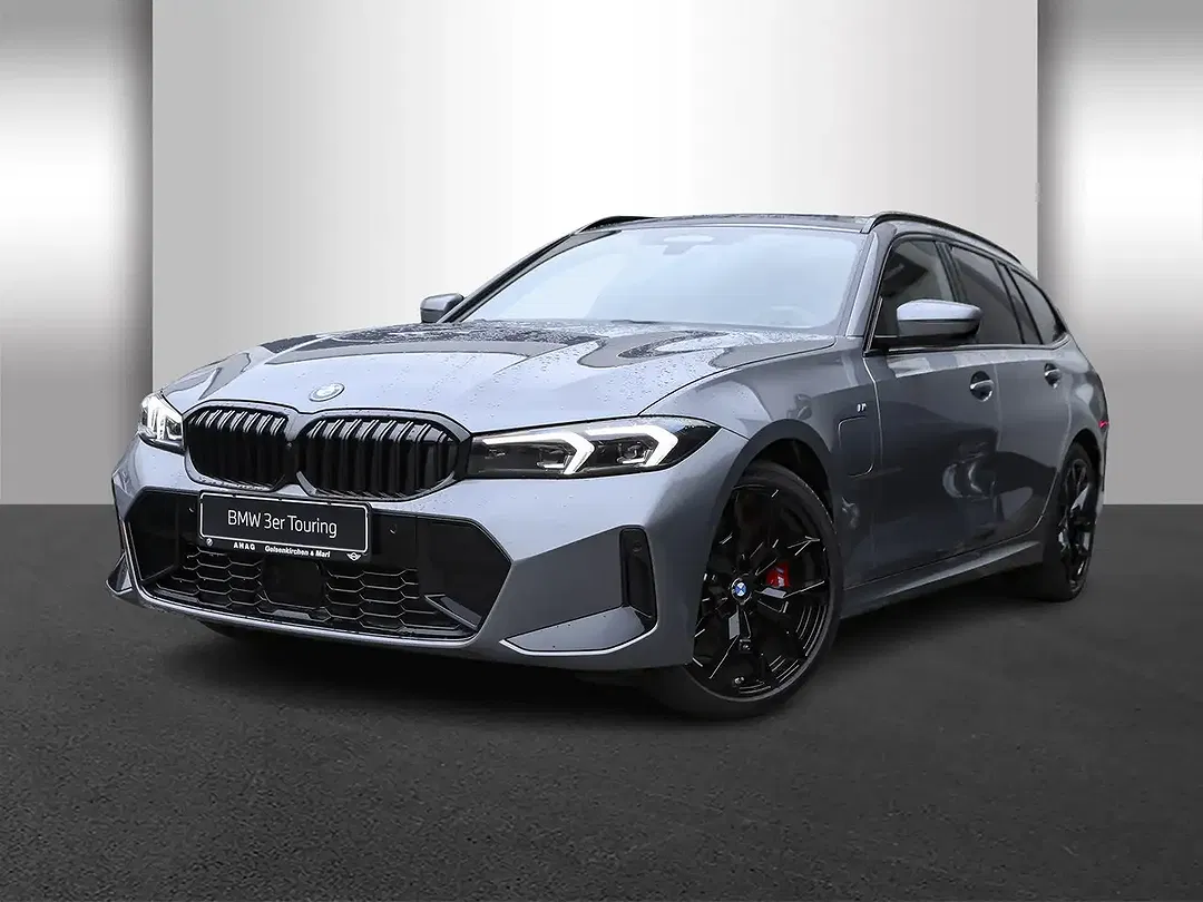 BMW 330 - Thumbnail 1