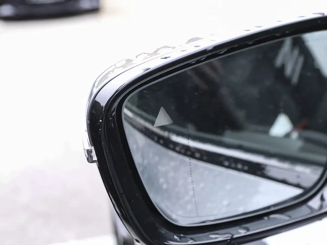 BMW 330 - Thumbnail 11