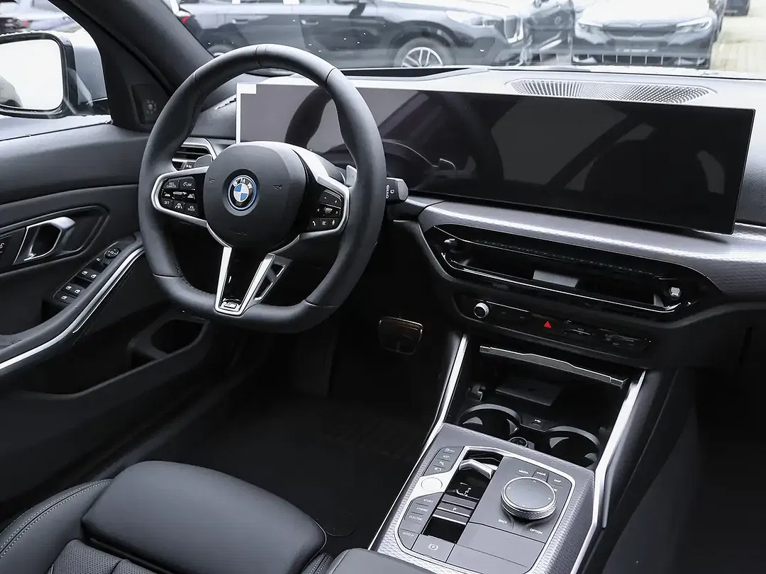 BMW 330 - Thumbnail 4