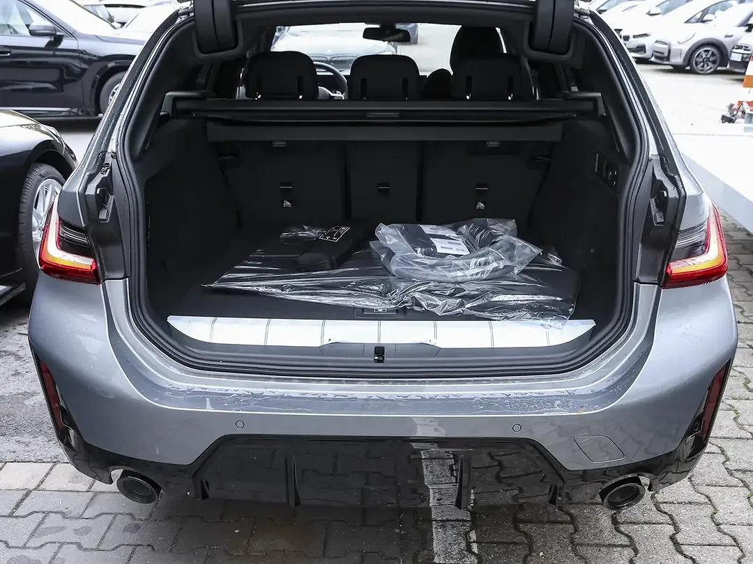 BMW 330 - Thumbnail 8
