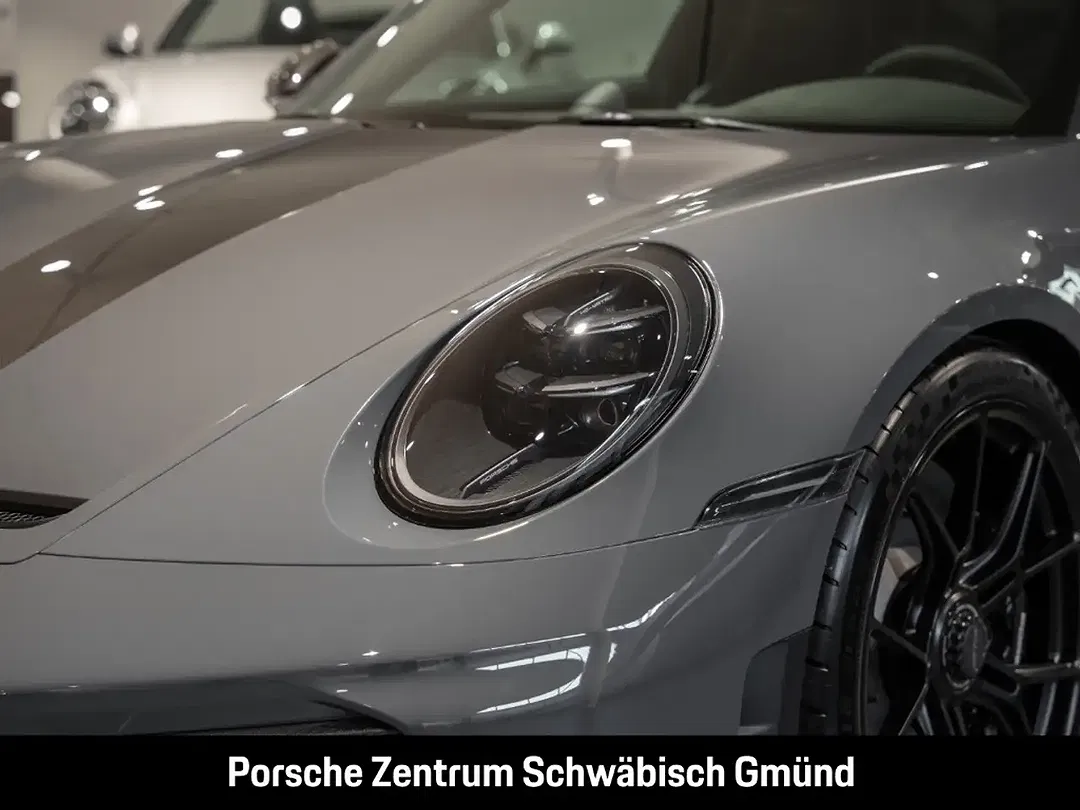 Porsche 992 - Thumbnail 10
