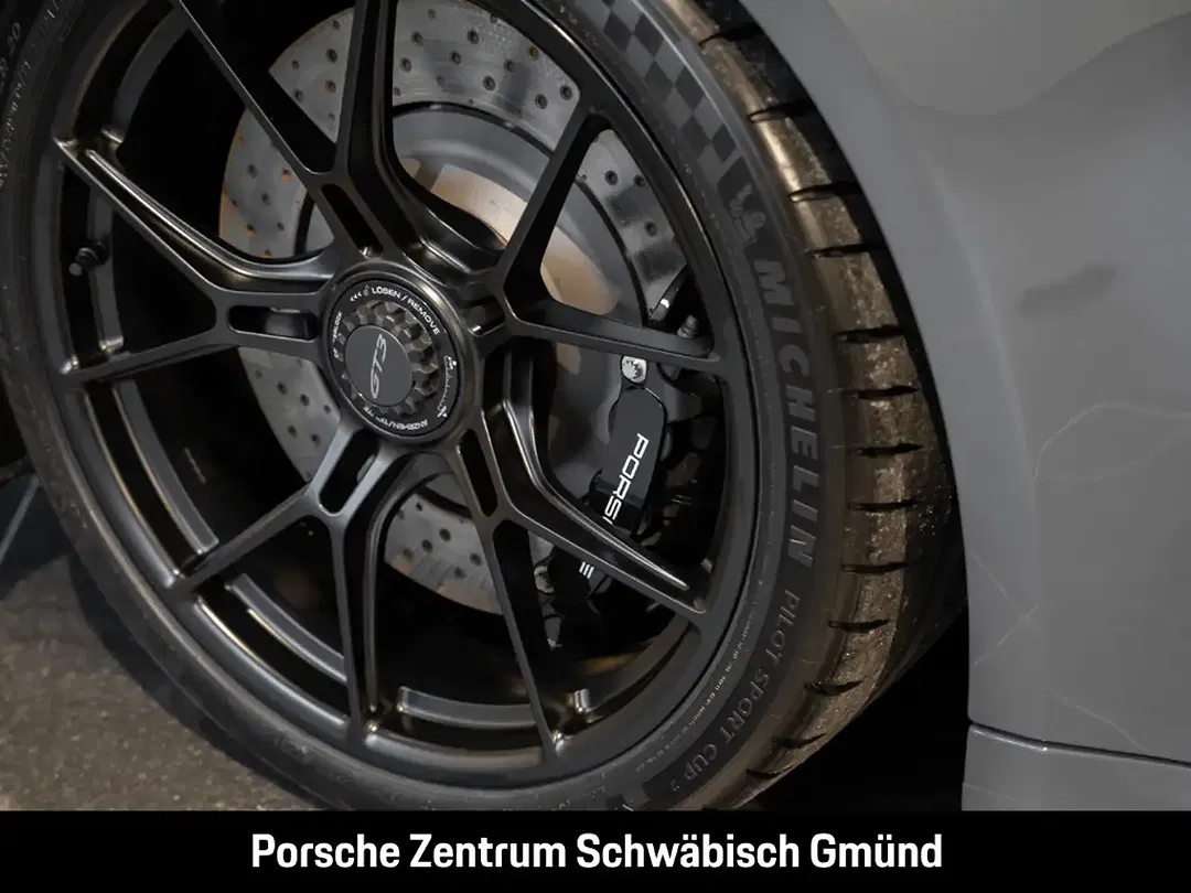 Porsche 992 - Thumbnail 12