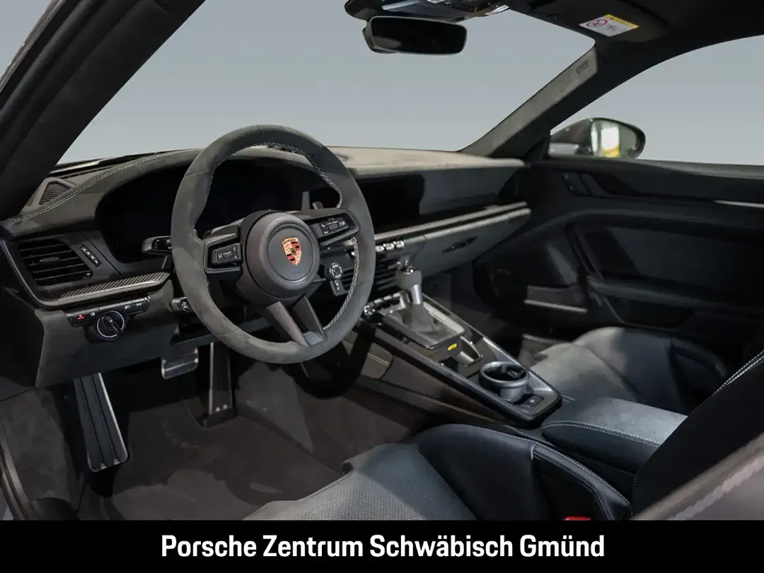 Porsche 992 - Thumbnail 5