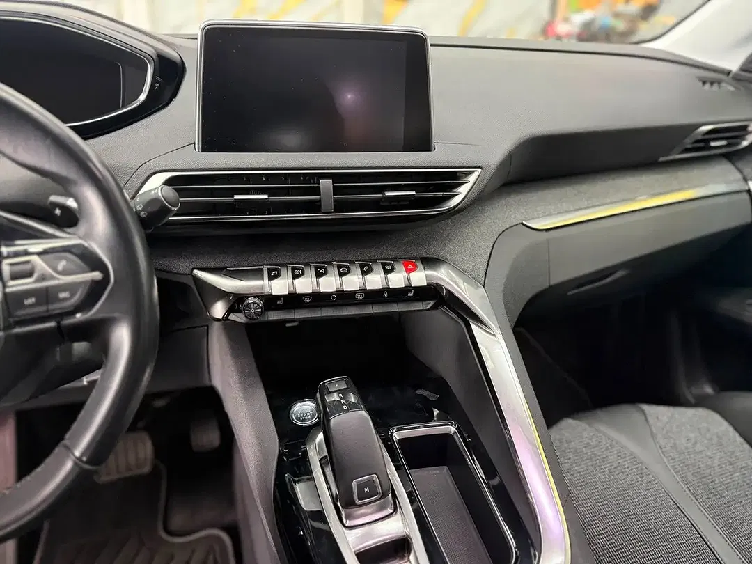 Peugeot 5008 - Thumbnail 11