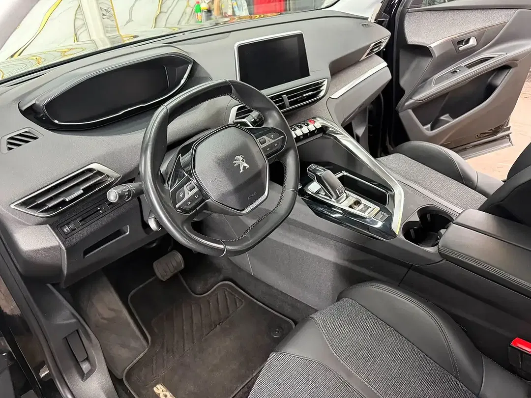 Peugeot 5008 - Thumbnail 9