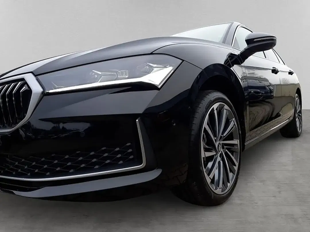 Skoda Superb - Thumbnail 6