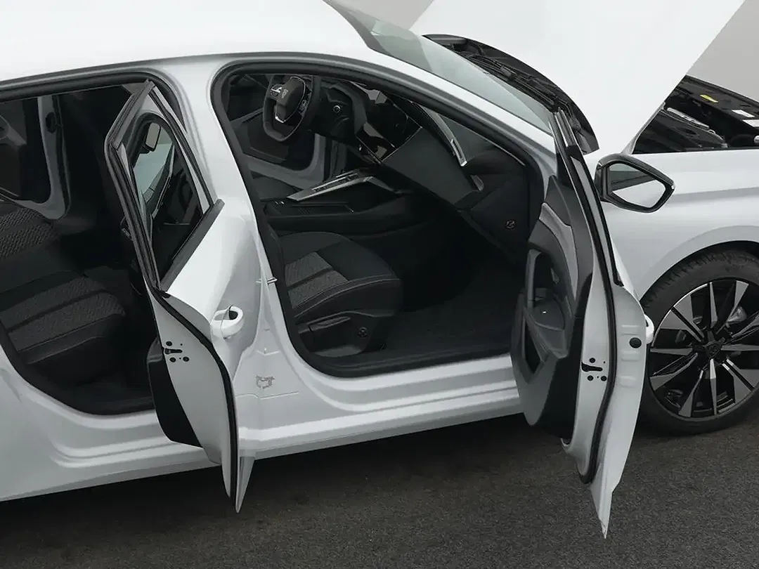 Peugeot 308 - Thumbnail 10