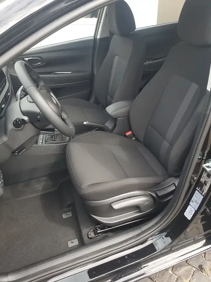 Hyundai i20 - Thumbnail 11