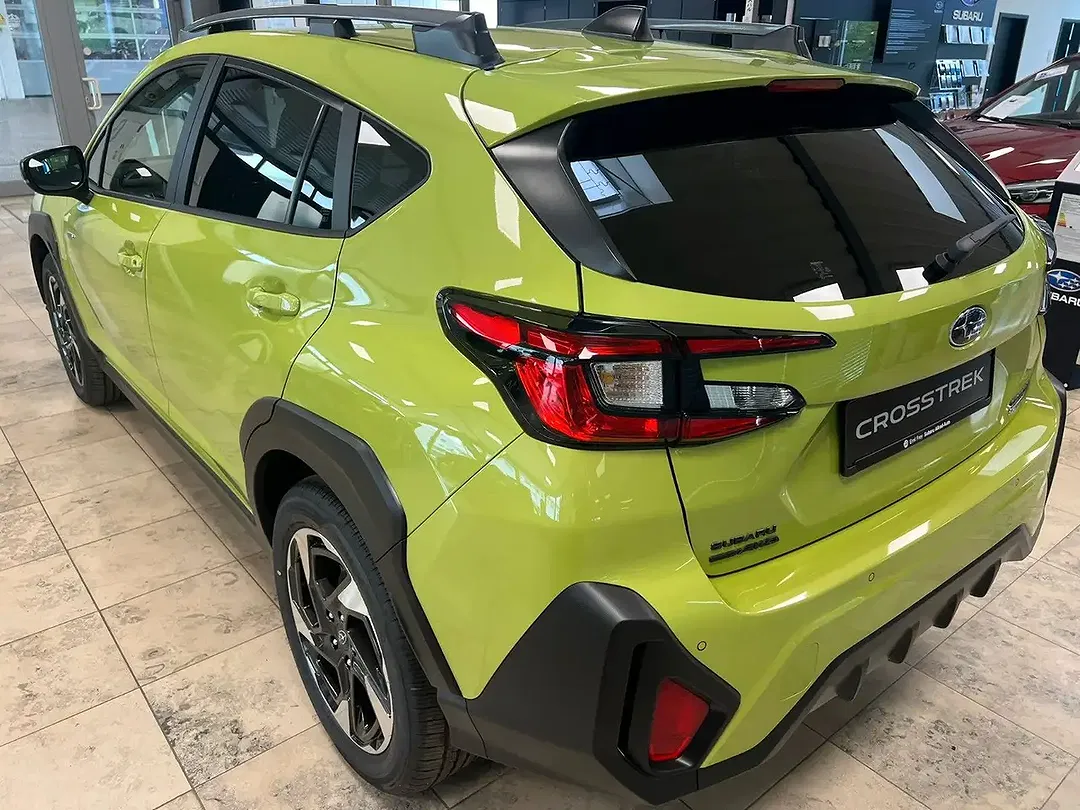 Subaru Crosstrek - Thumbnail 3
