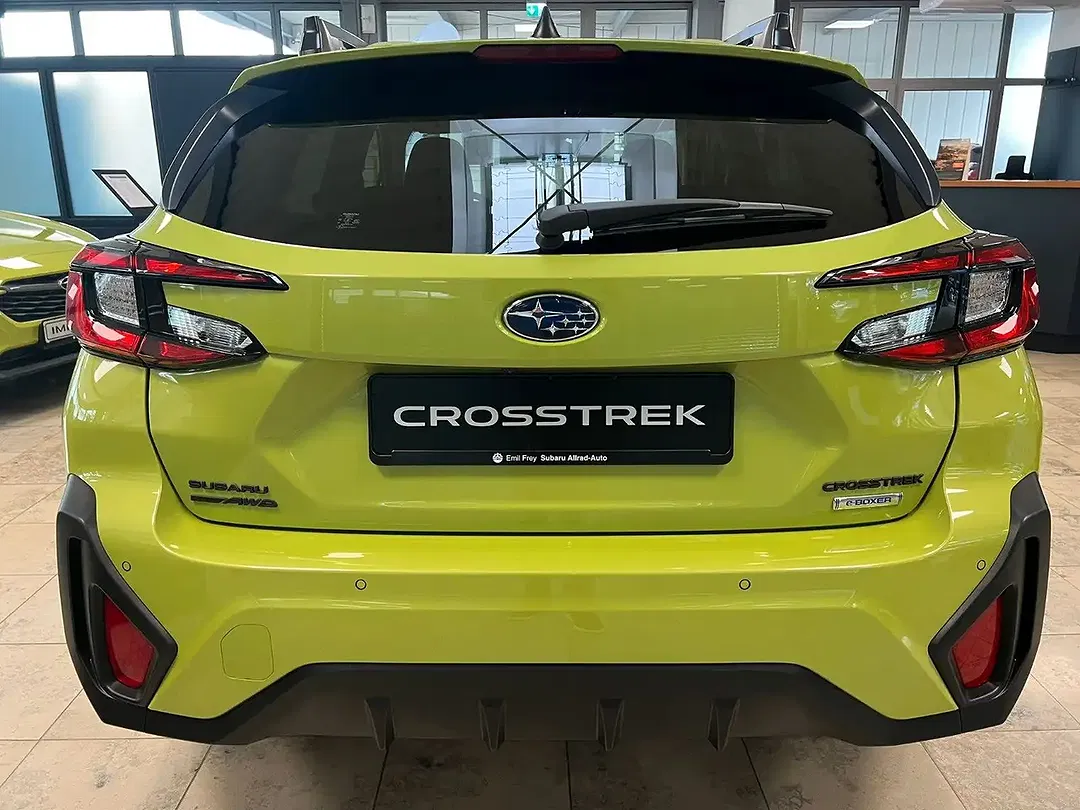 Subaru Crosstrek - Thumbnail 4
