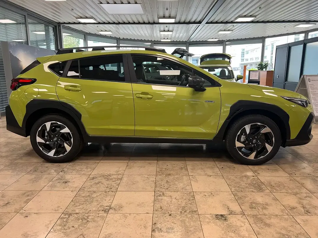 Subaru Crosstrek - Thumbnail 6
