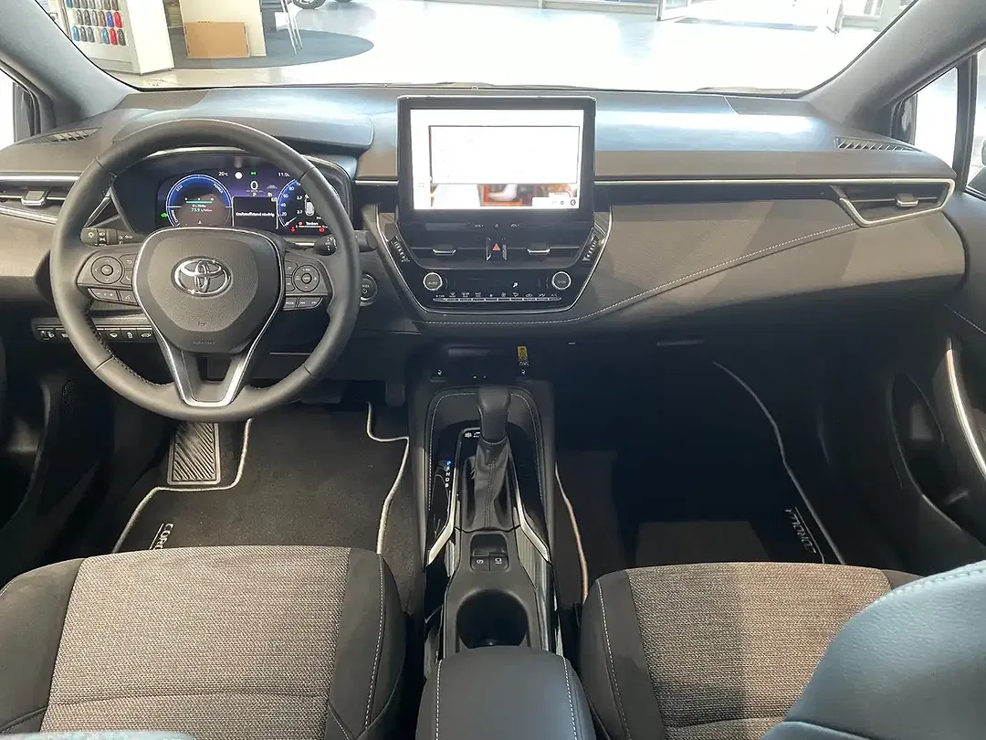 Toyota Corolla - Thumbnail 12