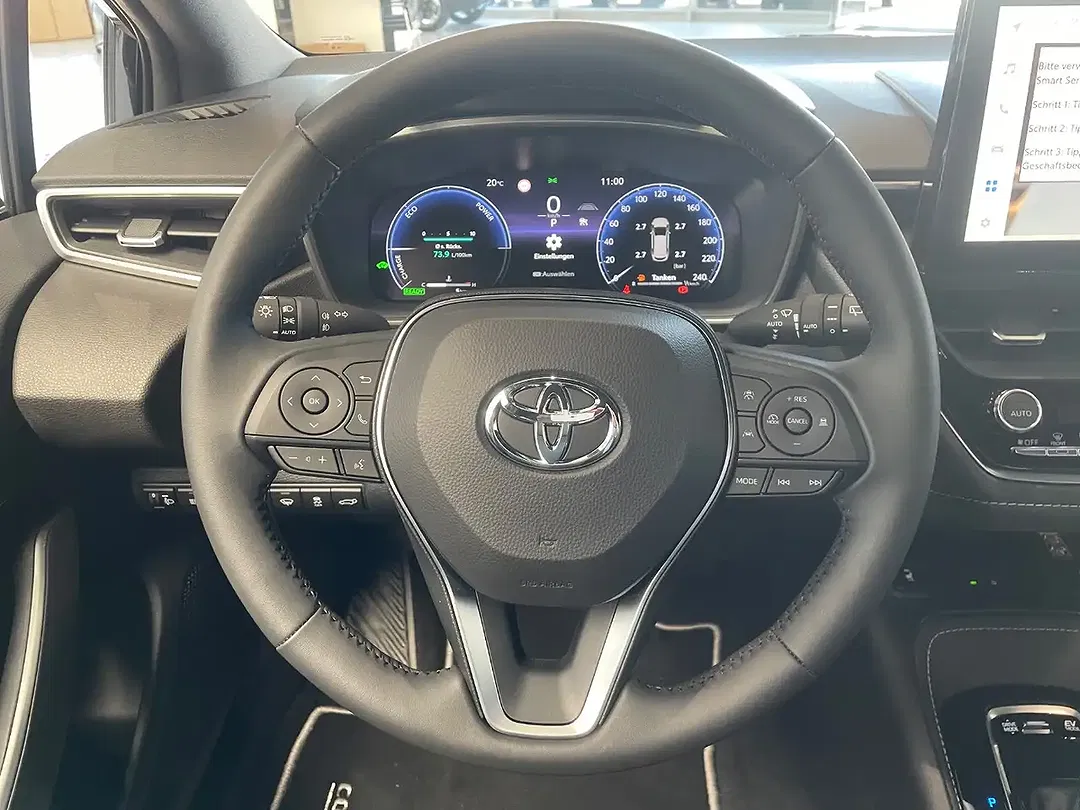 Toyota Corolla - Thumbnail 13