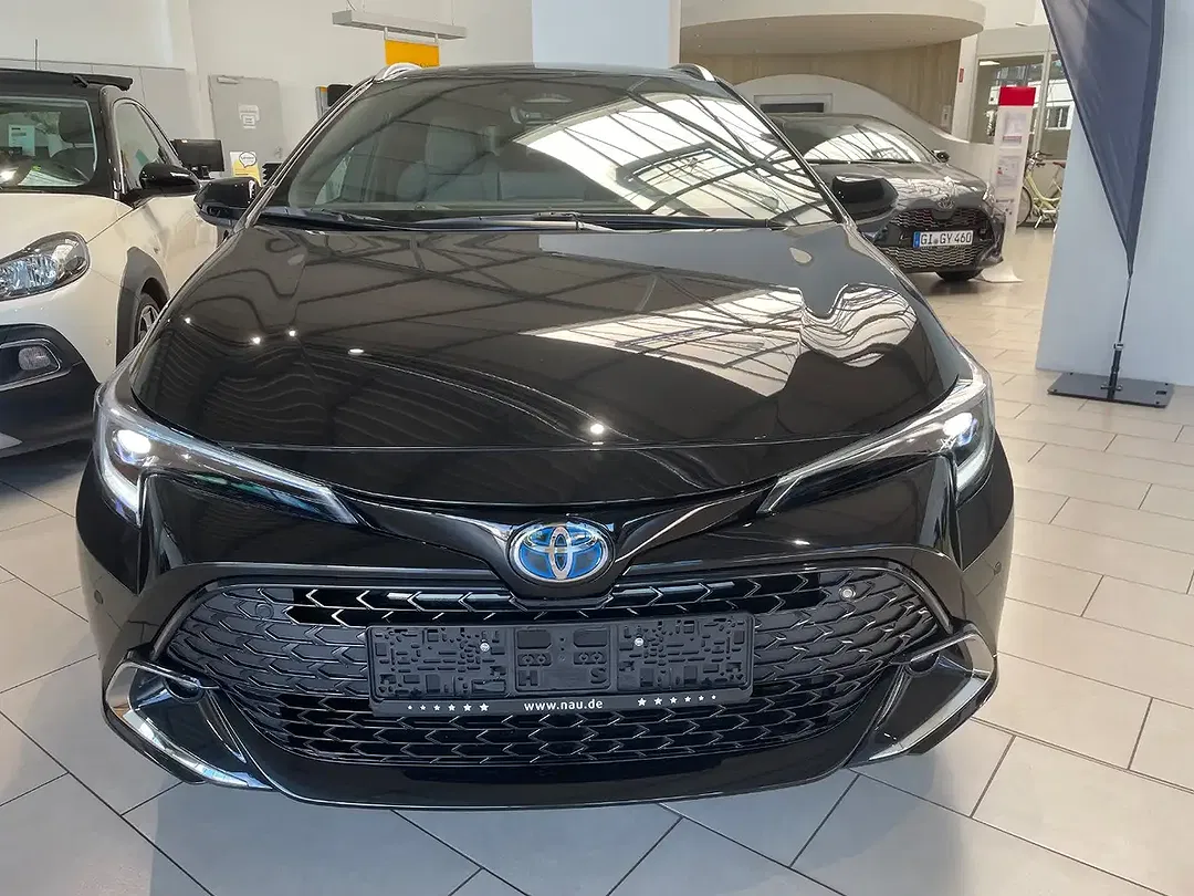 Toyota Corolla - Thumbnail 2
