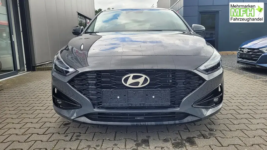 Hyundai i30 - Thumbnail 2