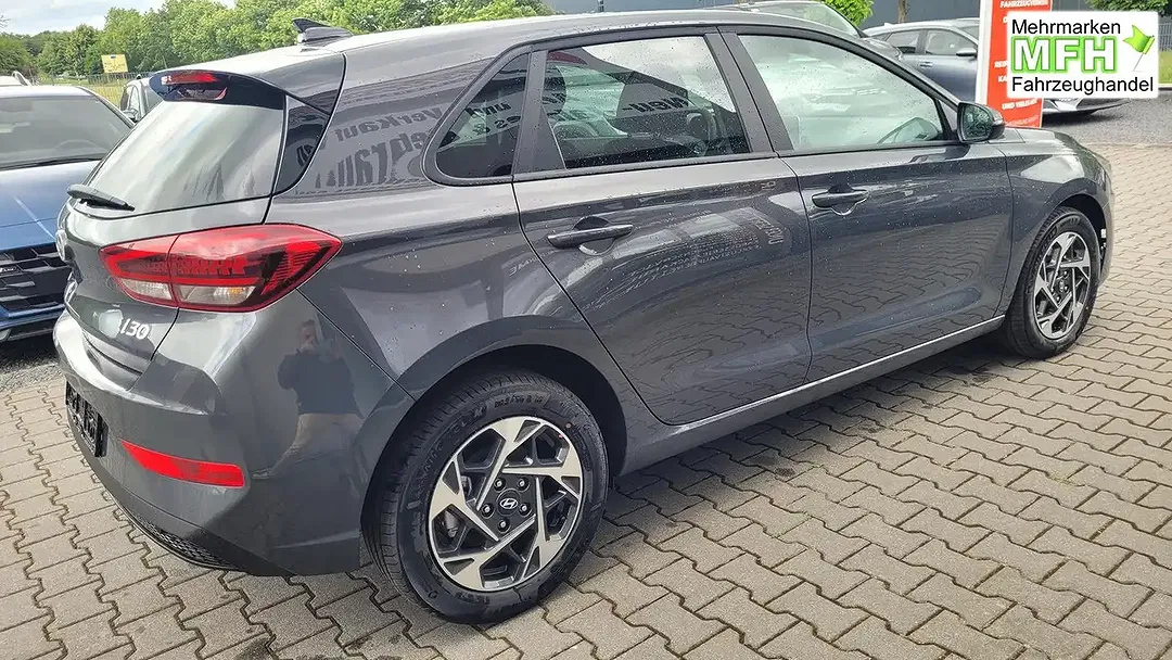 Hyundai i30 - Thumbnail 4
