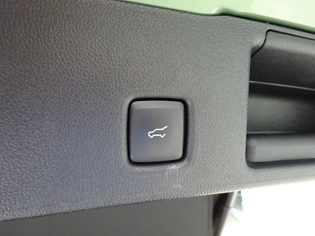 Ford Kuga - Thumbnail 11