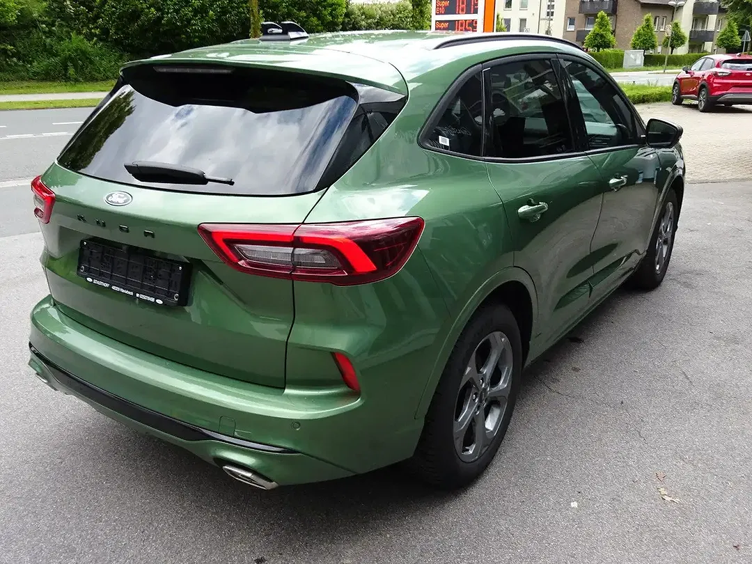 Ford Kuga - Thumbnail 3