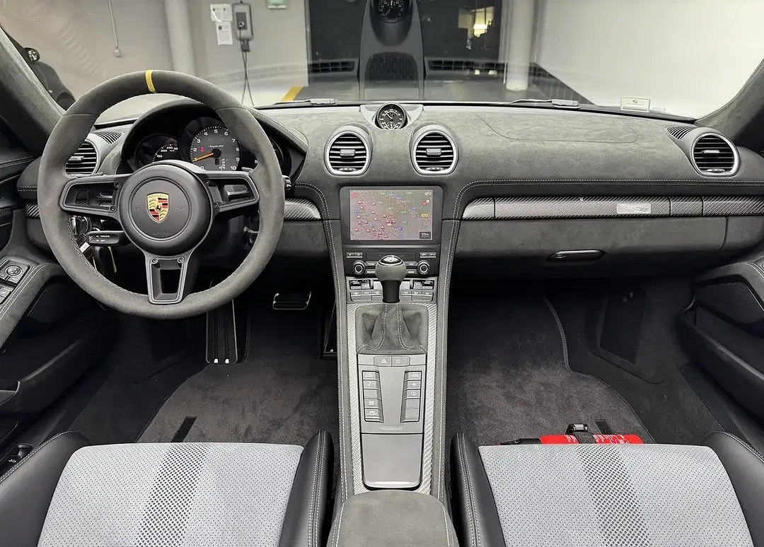 Porsche 718 Spyder - Thumbnail 11