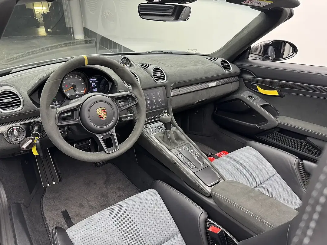 Porsche 718 Spyder - Thumbnail 9