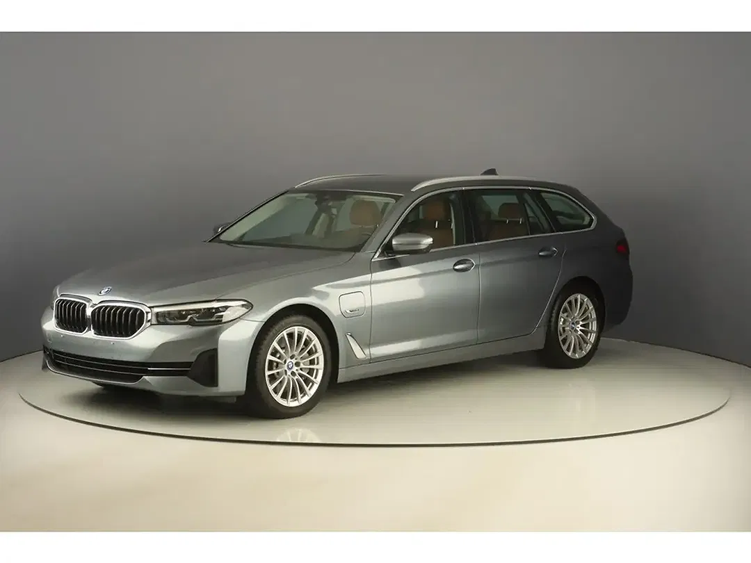BMW 520 - Thumbnail 1