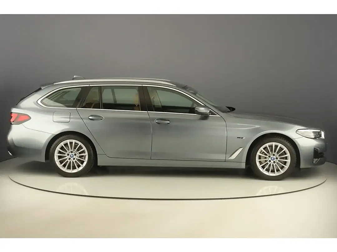 BMW 520 - Thumbnail 6