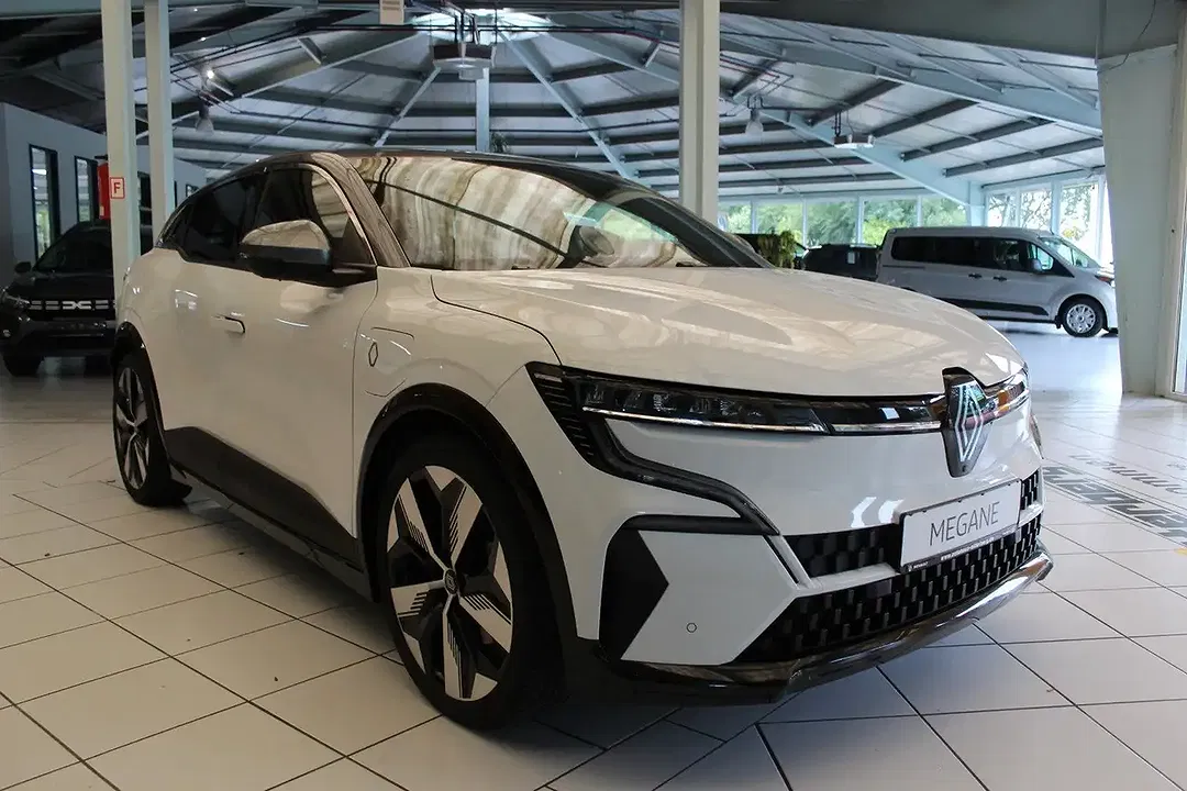 Renault Megane E-Tech - Thumbnail 6