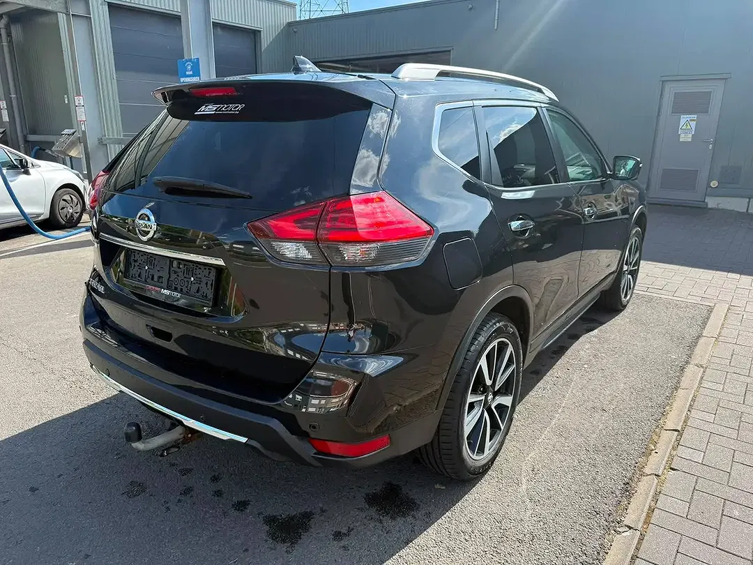 Nissan X-Trail - Thumbnail 4
