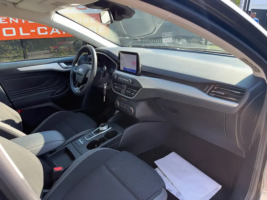 Ford Focus - Thumbnail 13