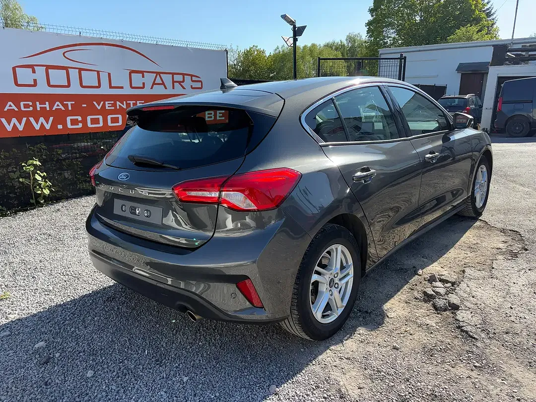 Ford Focus - Thumbnail 6