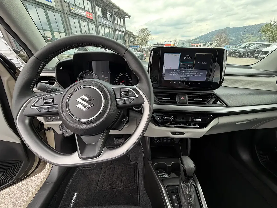 Suzuki Swift - Thumbnail 10
