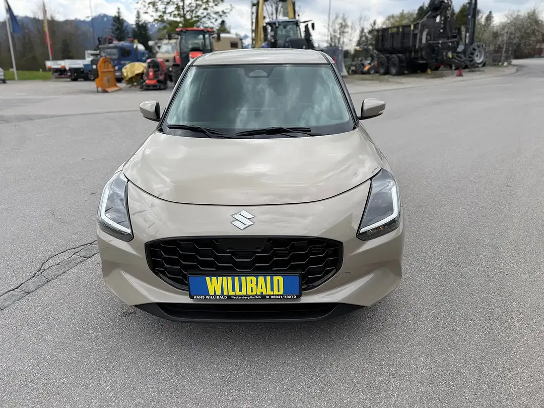 Suzuki Swift - Thumbnail 3