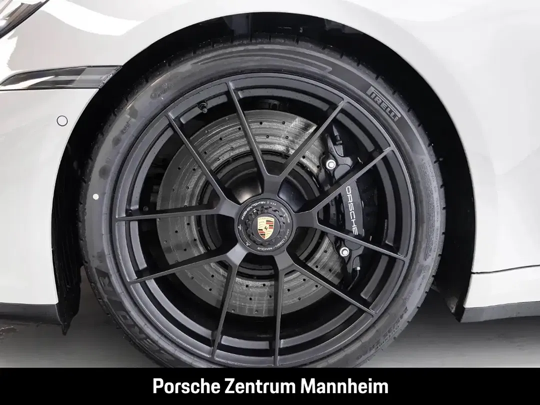 Porsche 992 - Thumbnail 8