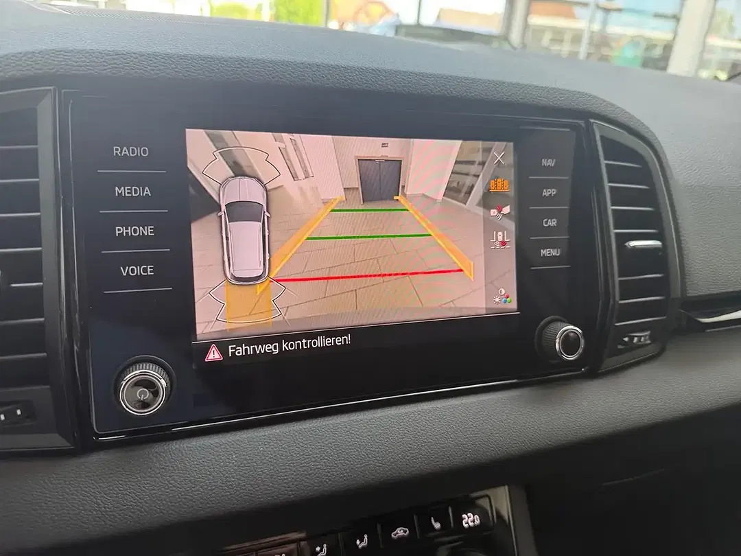 Skoda Karoq - Thumbnail 11