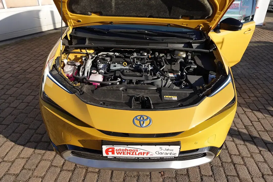 Toyota Prius - Thumbnail 14