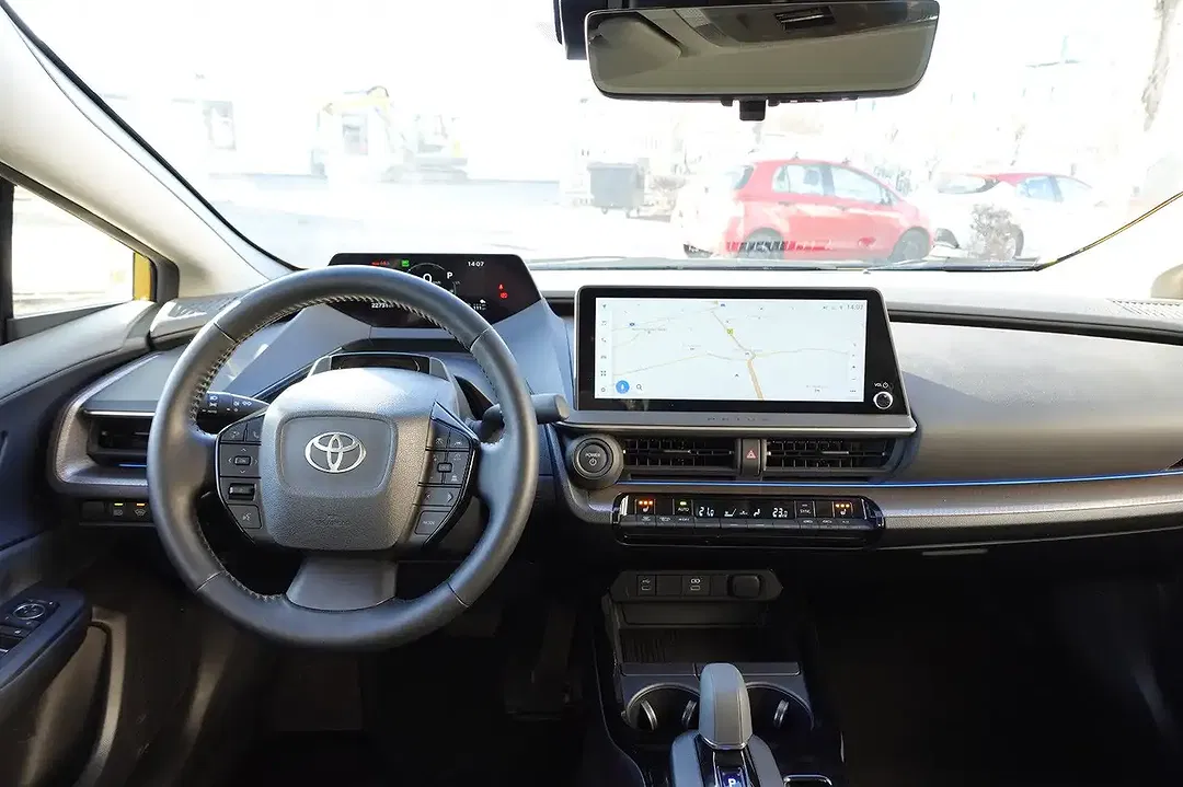 Toyota Prius - Thumbnail 15