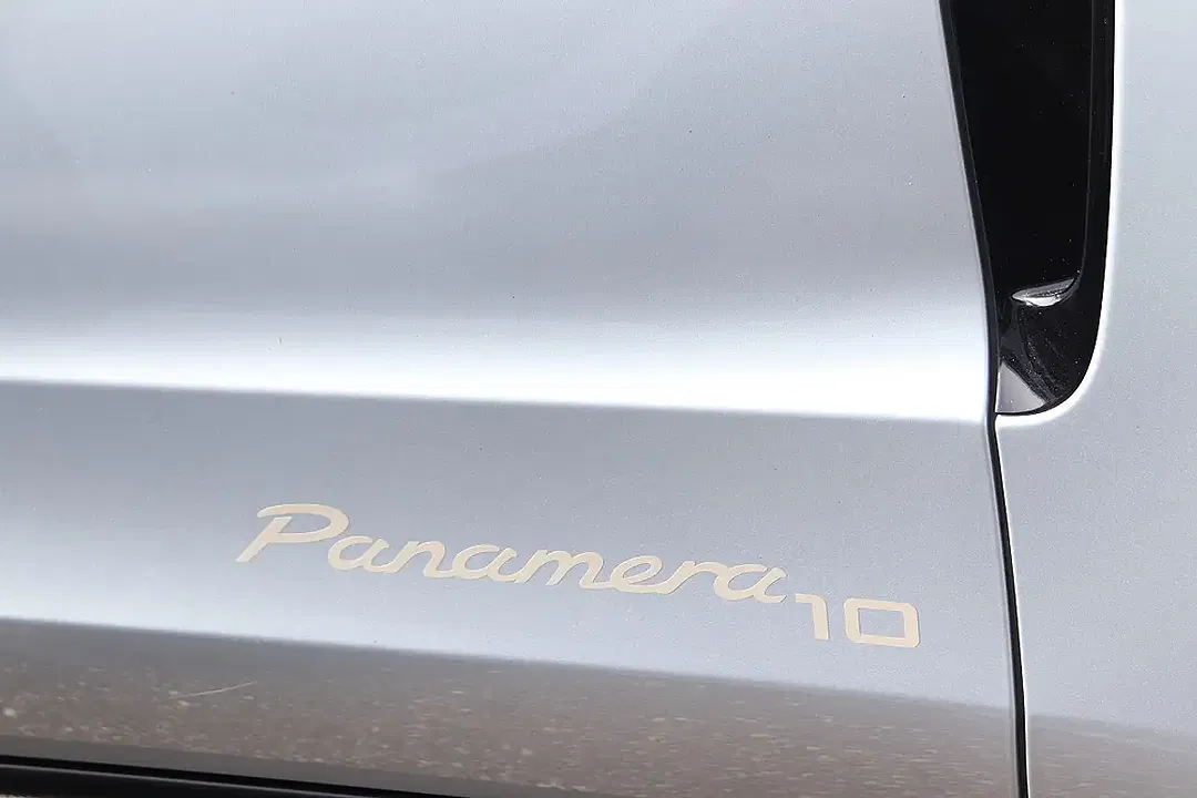 Porsche Panamera - Thumbnail 10