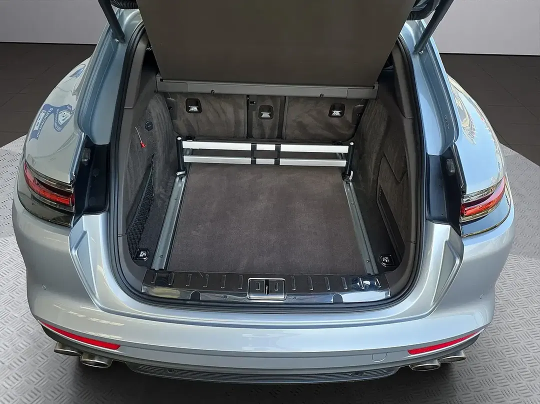 Porsche Panamera - Thumbnail 11