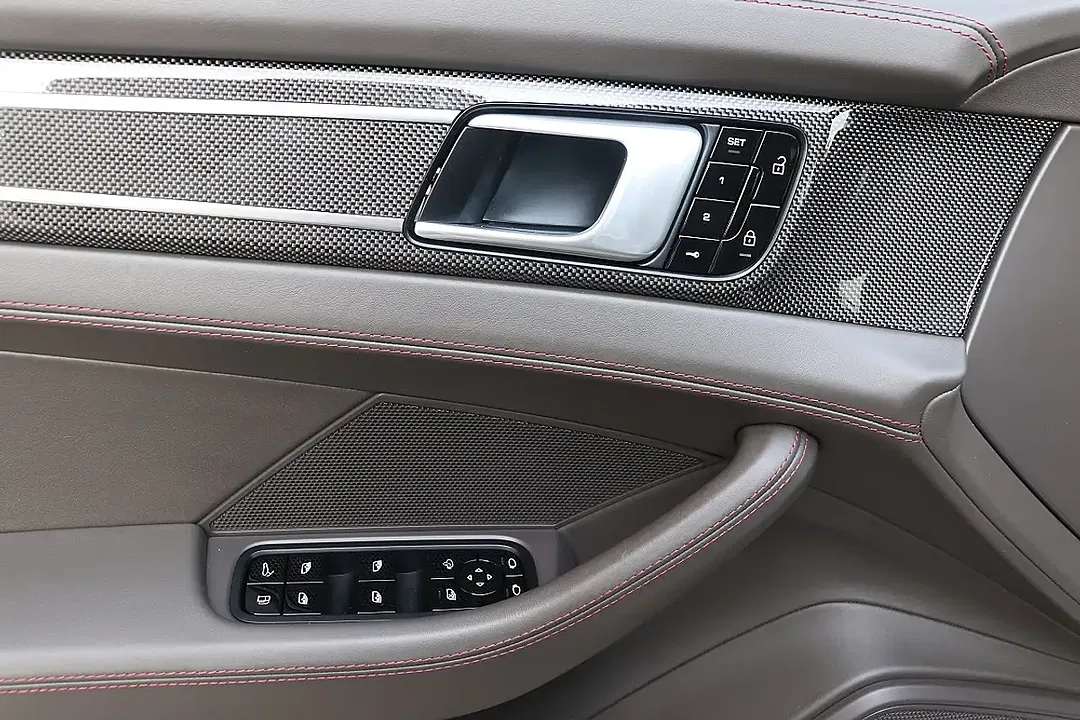 Porsche Panamera - Thumbnail 15
