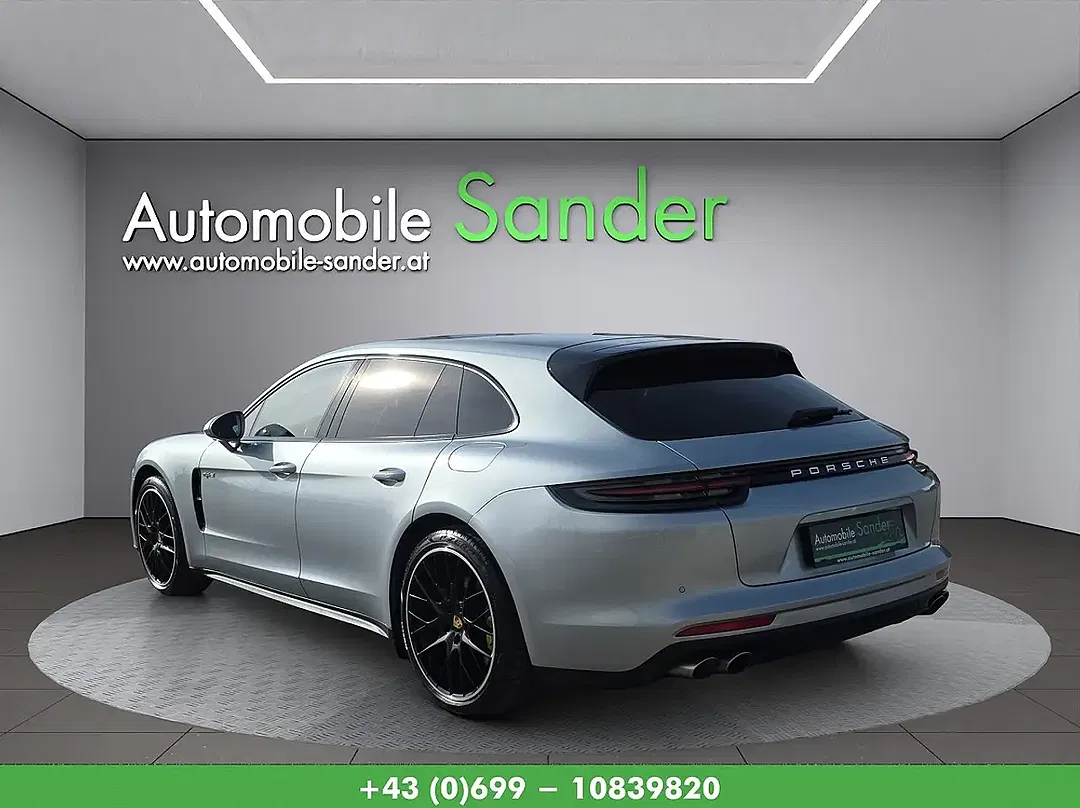 Porsche Panamera - Thumbnail 3