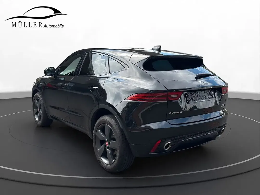 Jaguar E-Pace - Thumbnail 3