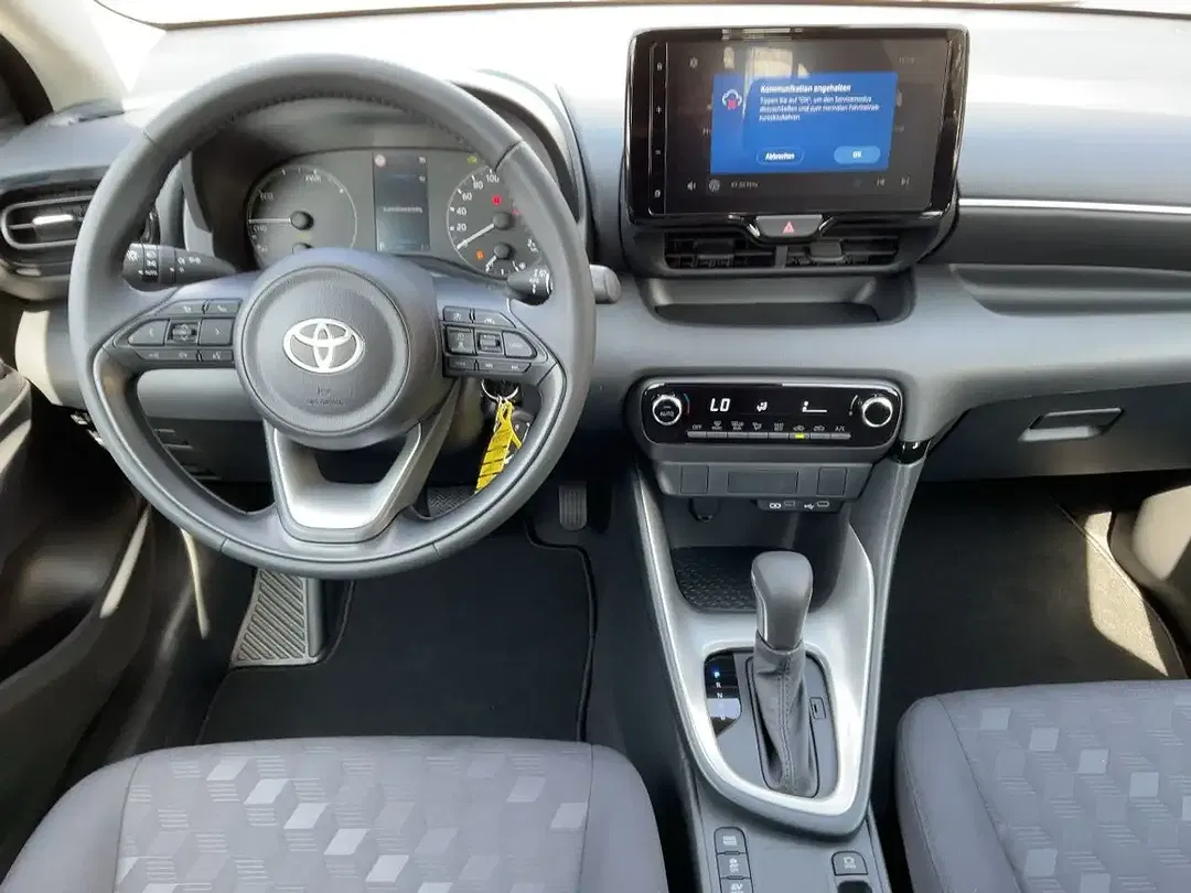 Toyota Yaris - Thumbnail 10
