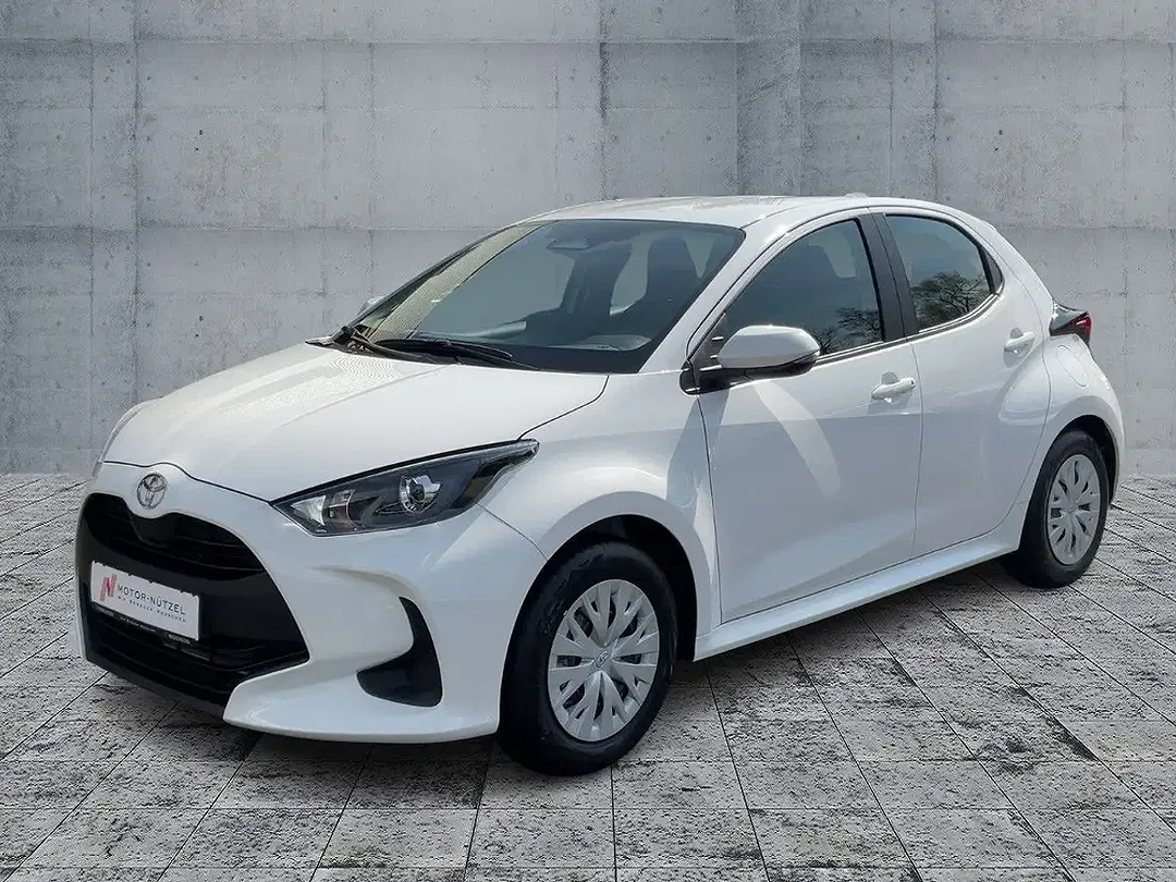 Toyota Yaris - Thumbnail 3