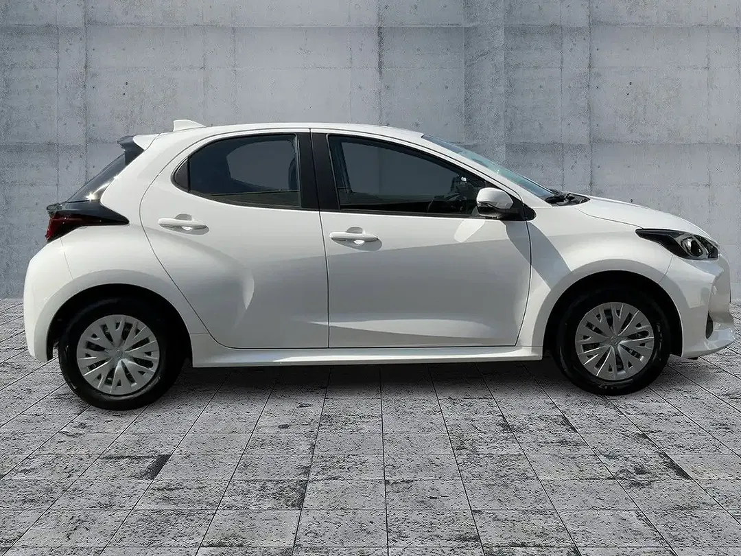 Toyota Yaris - Thumbnail 8
