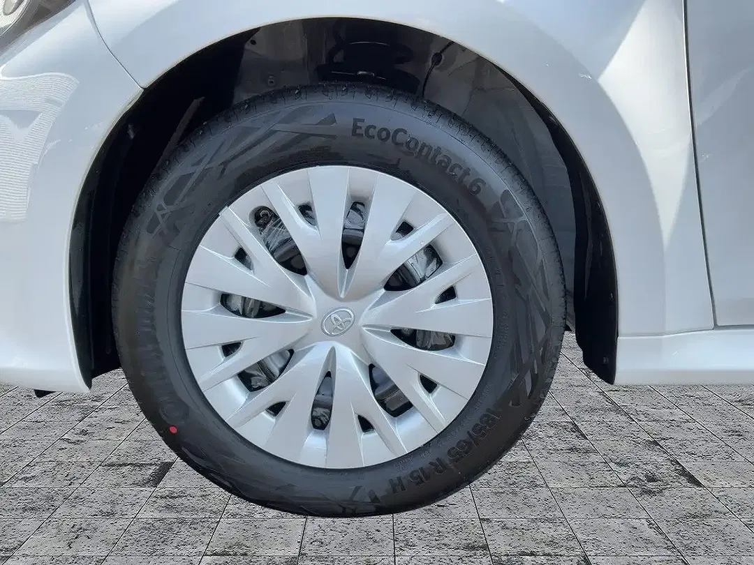 Toyota Yaris - Thumbnail 9